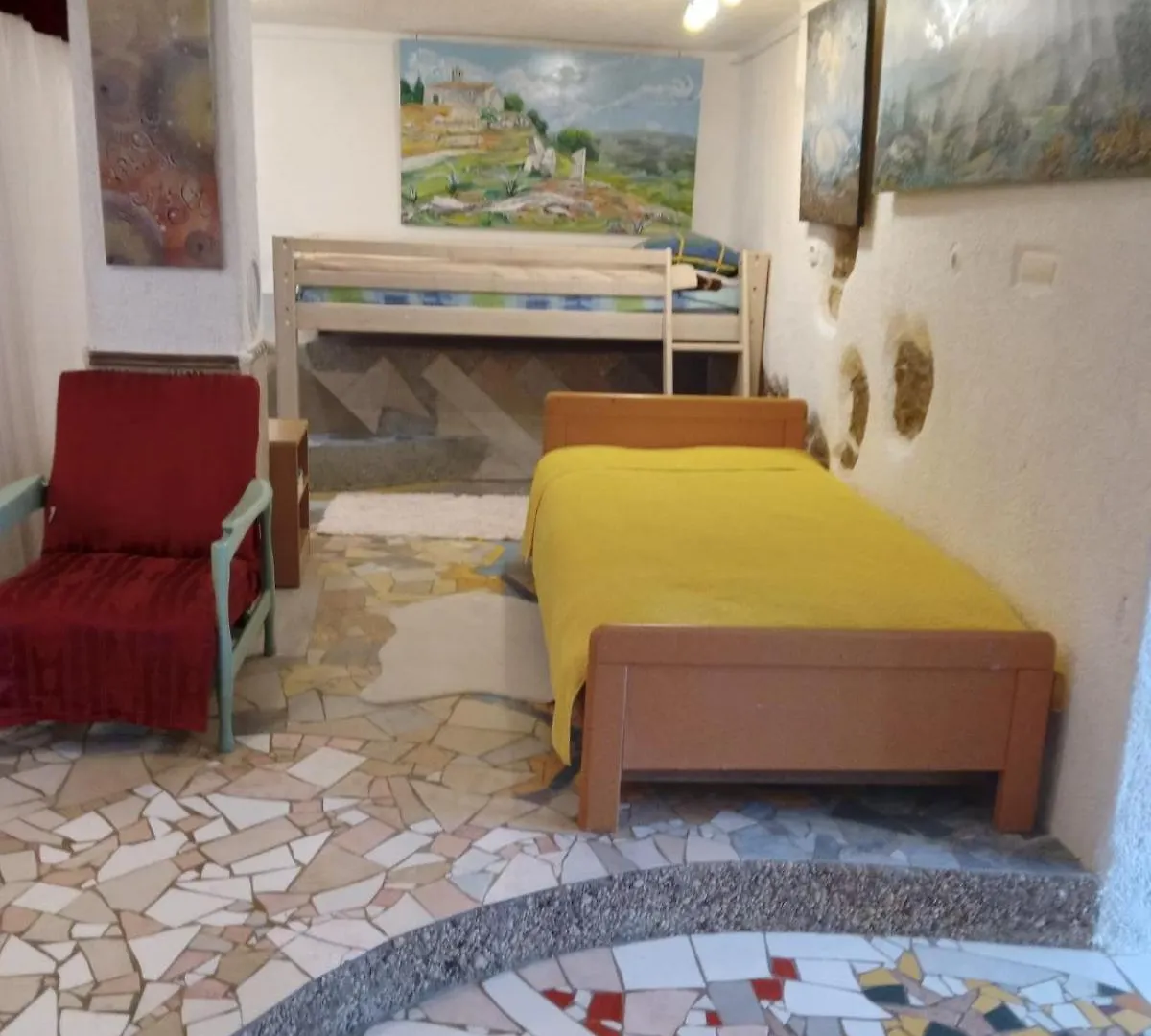 By Artist Apartment Pican