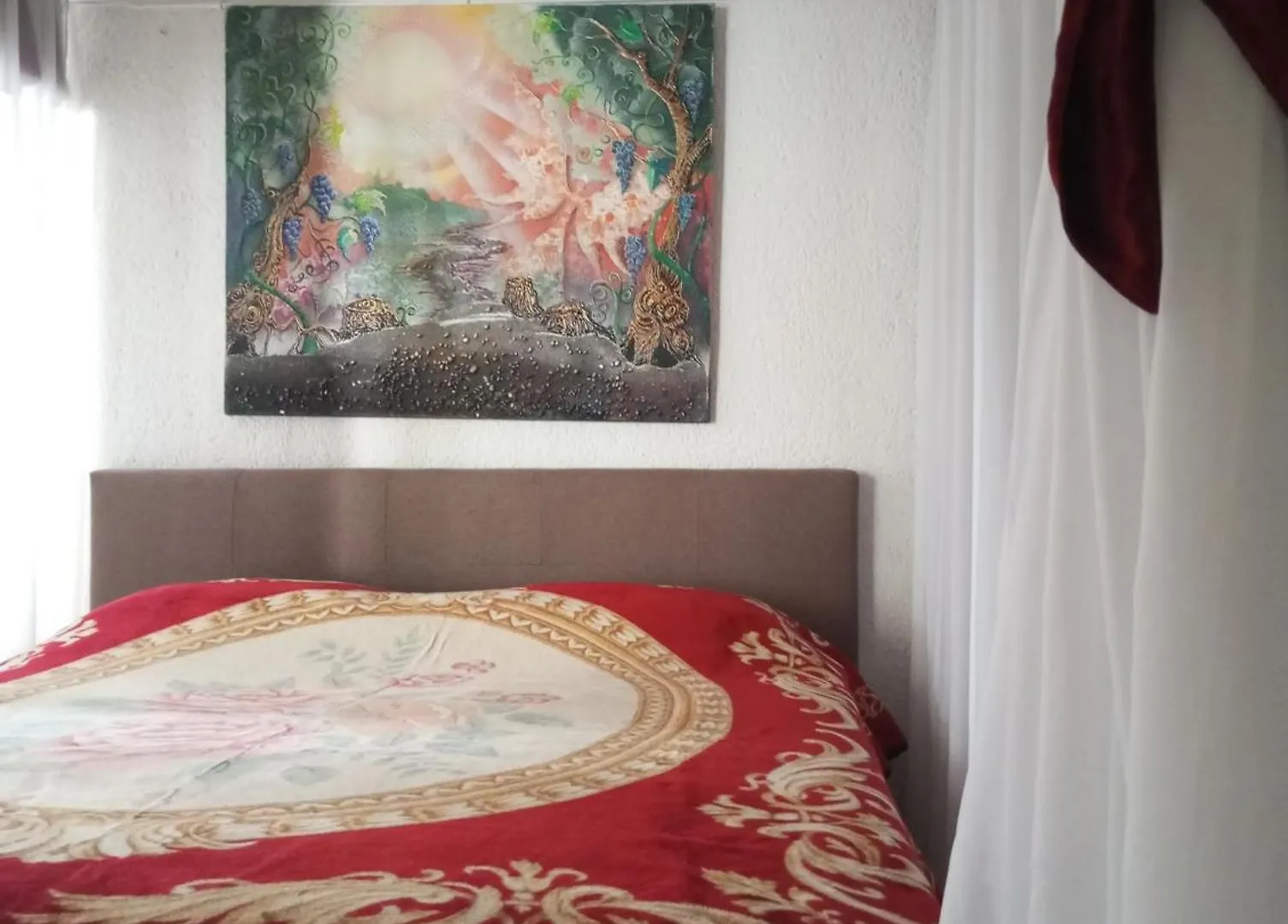 By Artist Apartment Pican