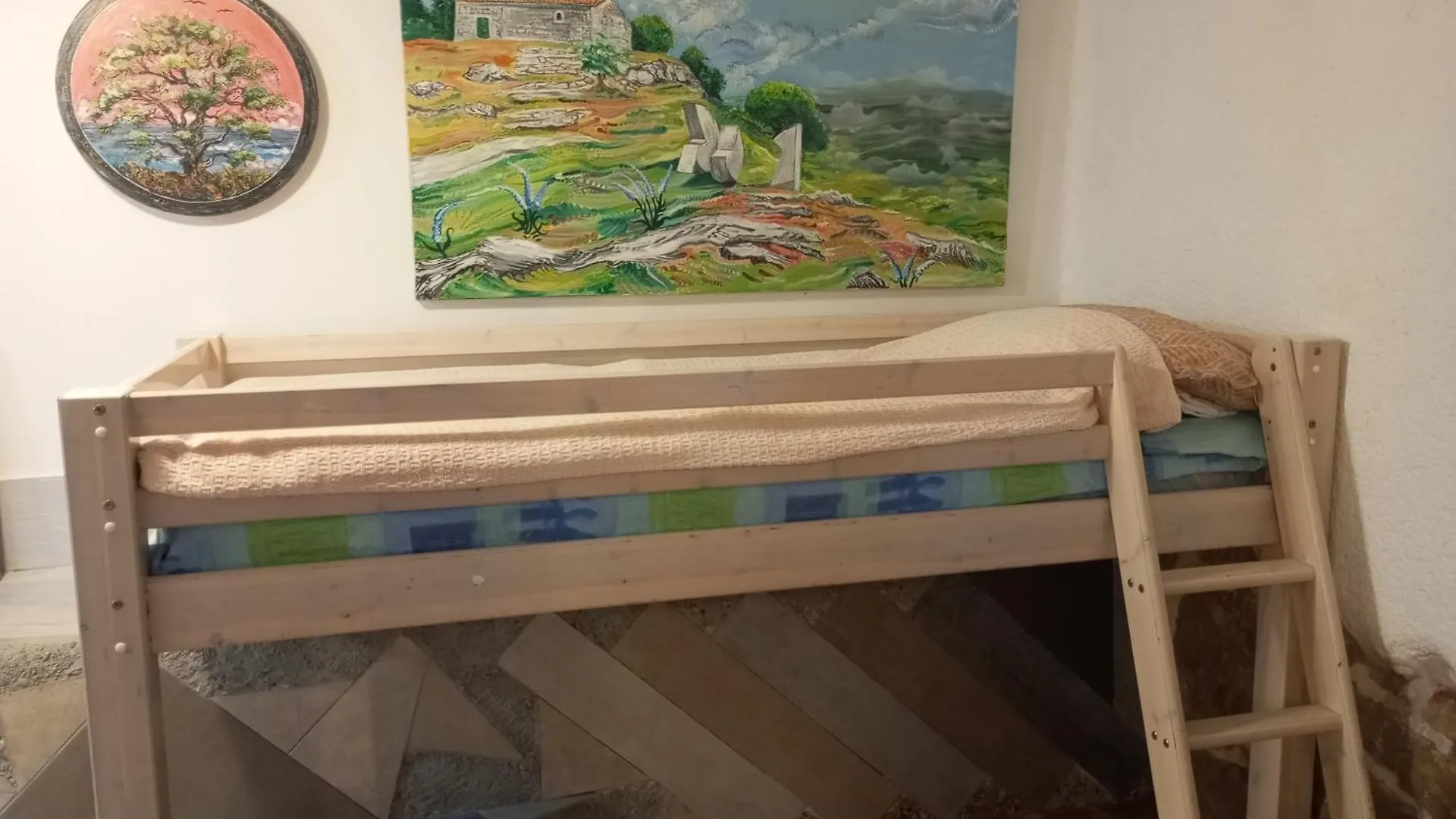By Artist Apartment Pican