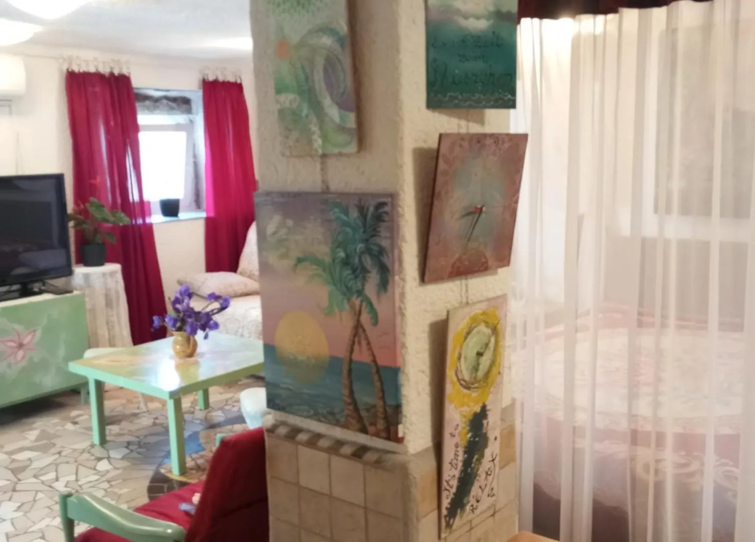 By Artist Apartment Pican